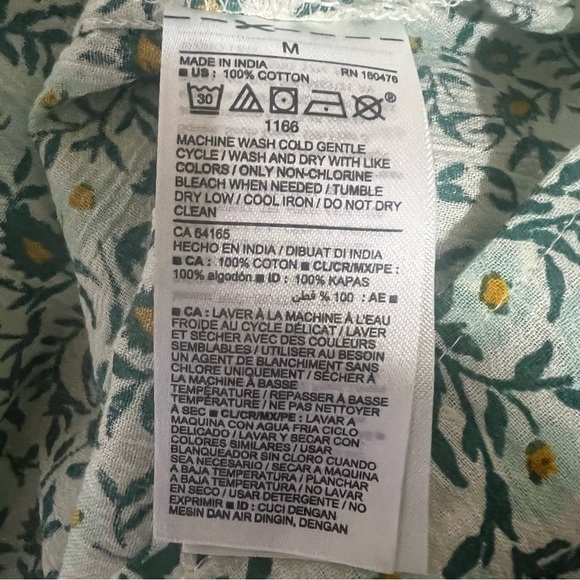 Retro top. Green floral blouse. Size medium. Old Navy - Picture 8 of 9